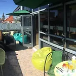 Market Lakóépület