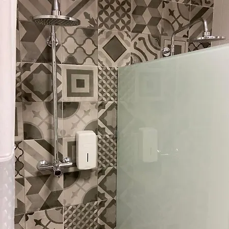 Market 分契式公寓